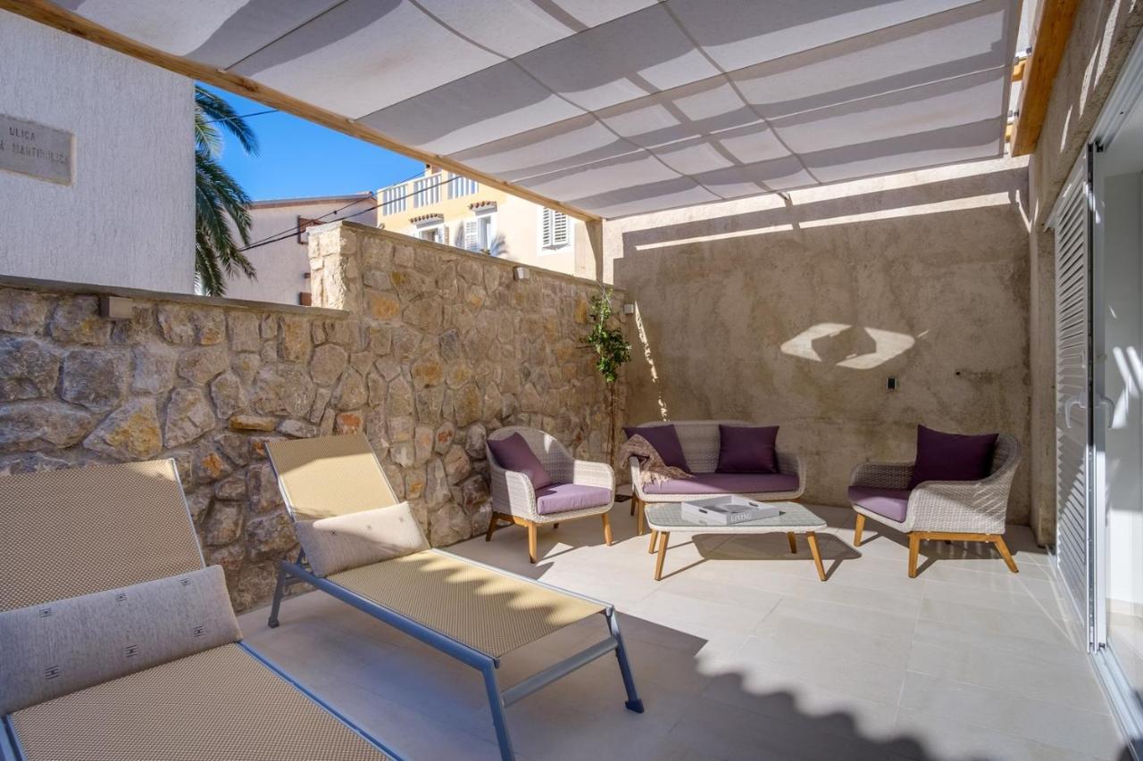 Elegant Apartment Iris Mali Lošinj Εξωτερικό φωτογραφία