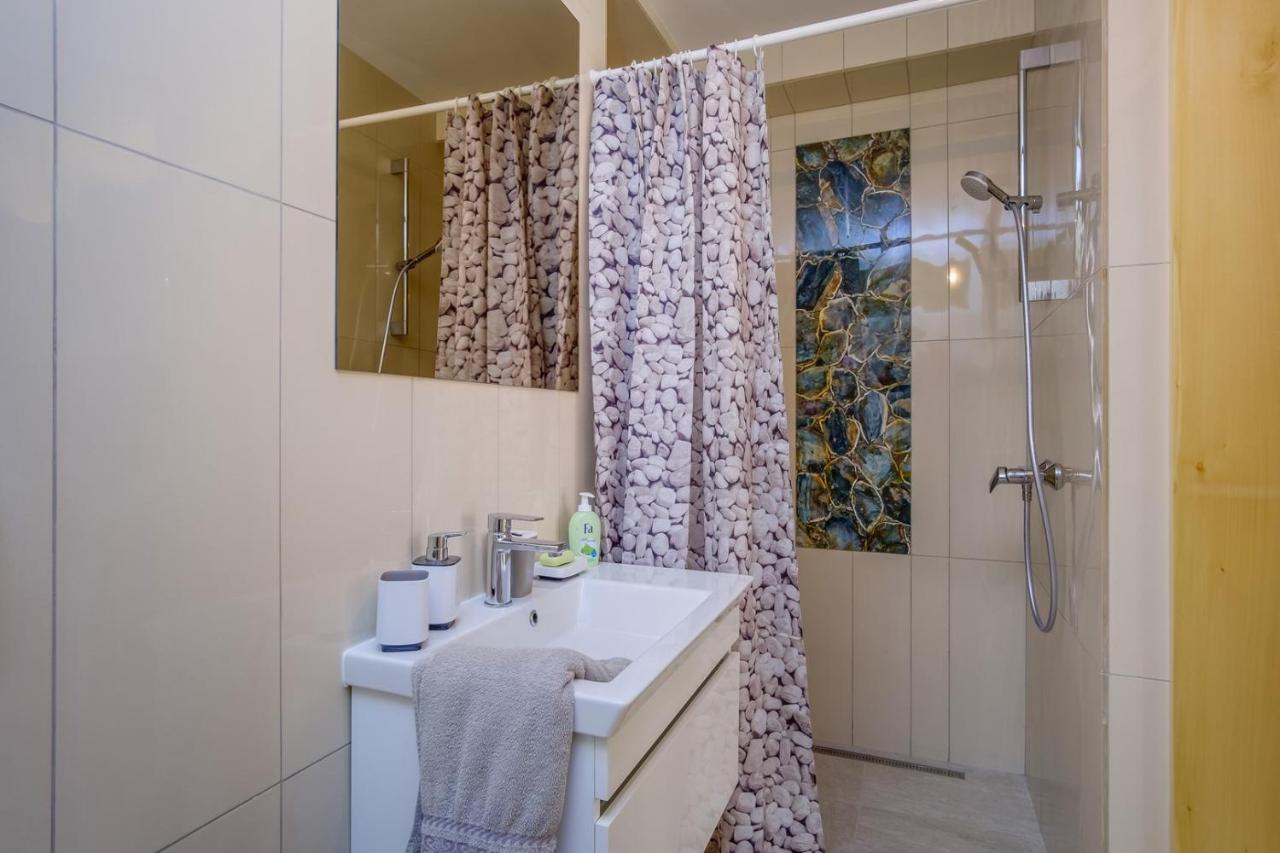 Elegant Apartment Iris Mali Lošinj Εξωτερικό φωτογραφία